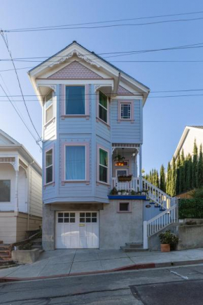 Victorian House-30 mins to Napa & SF, Free Pets!